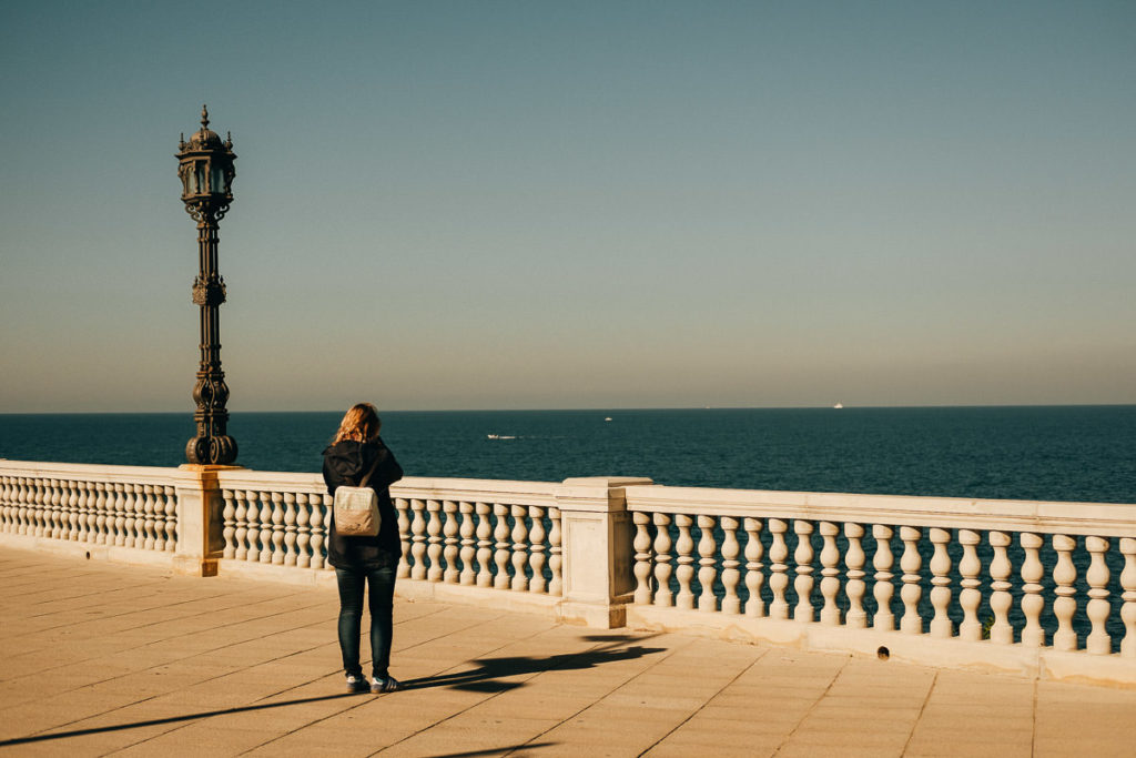 Promenade am Meer in Cádiz.
