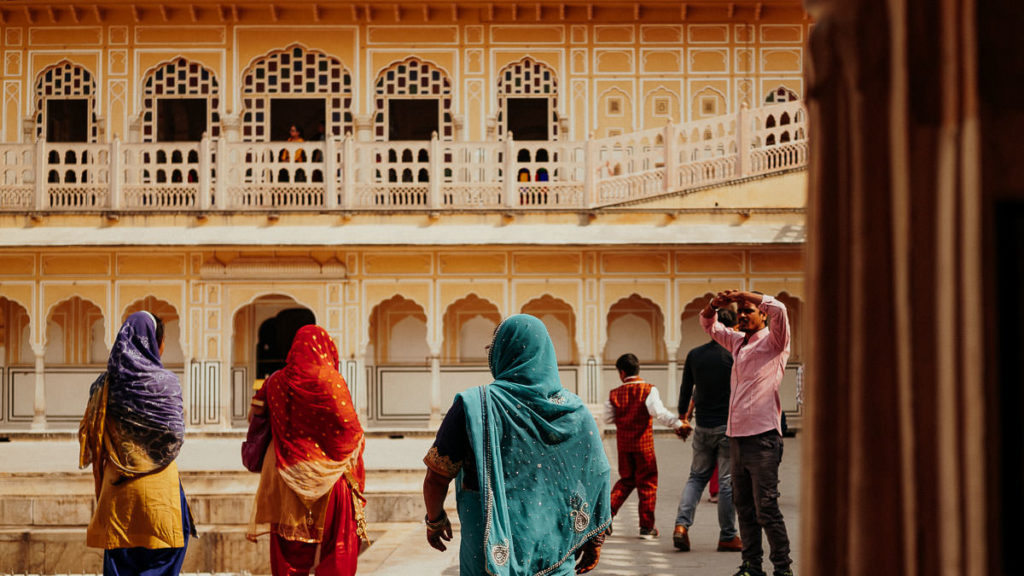 Besucher im Windpalast, Hawa Mahal in Jaipur, Rajasthan