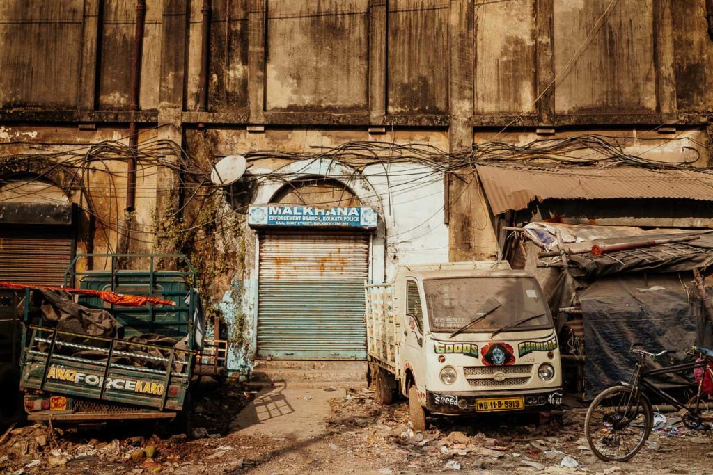 Am Rande des Flower Market in Kolkata.