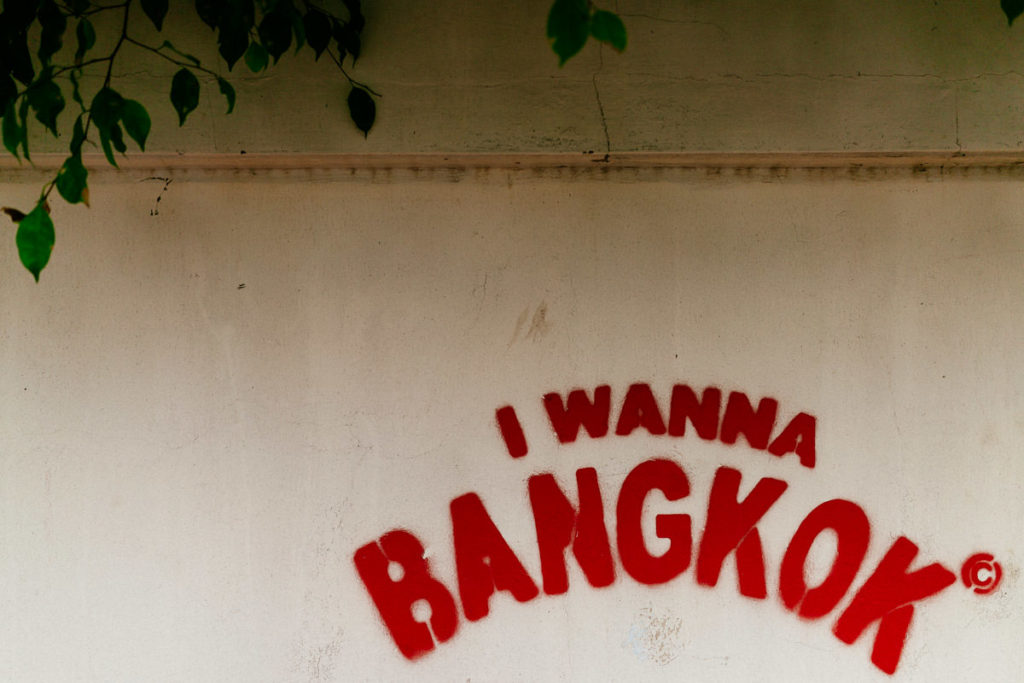 Graffiti in Ari in Bangkok: I wanna Bangkok