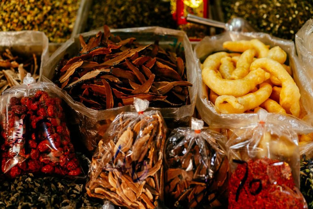 Markt in Chinatown, Bangkok: Detail von Gewürzen