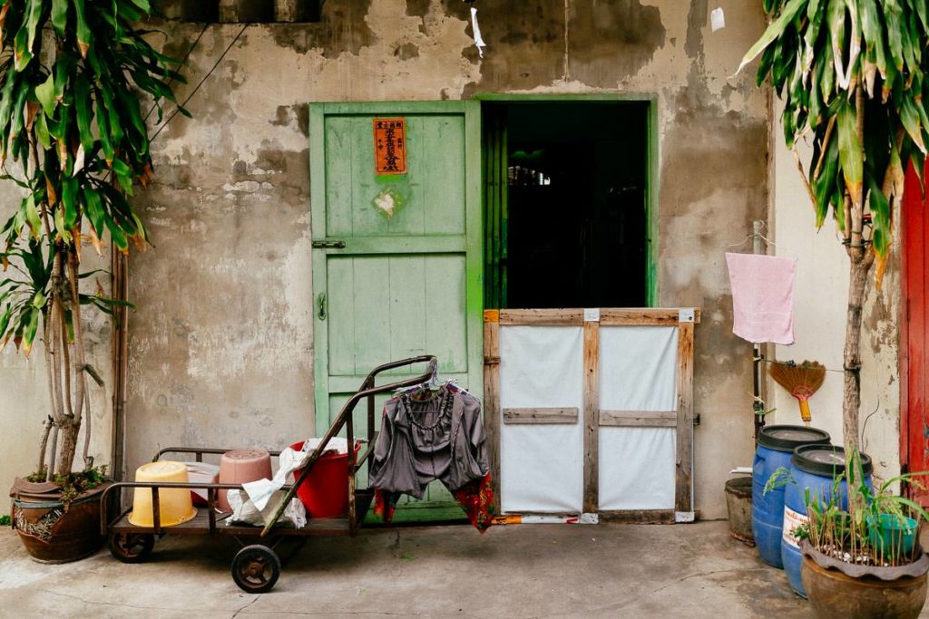 Vorhof eines Hauses in Bangkok-Rattanakosin