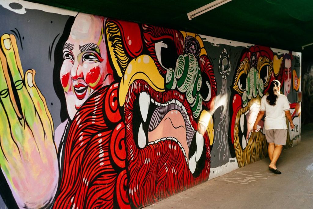 Wandmalerei in Talat Noi, Bangkok. Eine hippe Künstlerszene macht sich in dem Viertel breit.