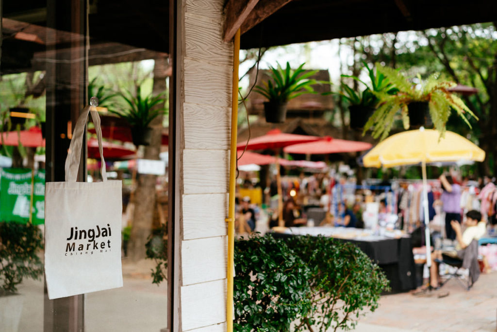 Stoffbeutel mit Jing Jai Market Aufdruck