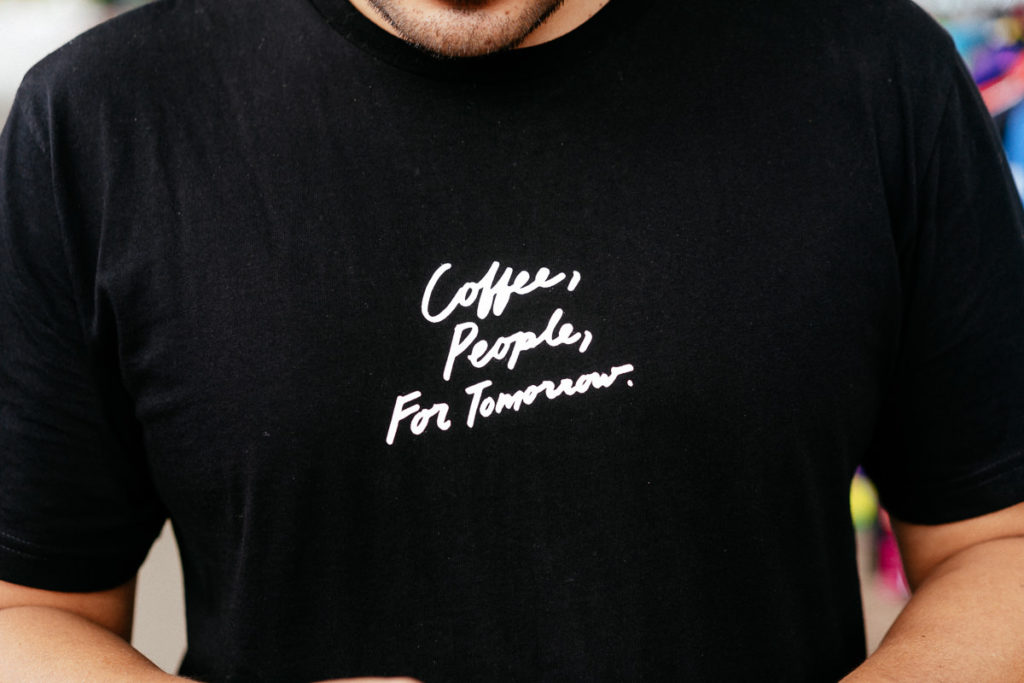 T-Shirt mit Aufdruck Coffee, People, For tomorrow.
